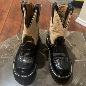 Black & cream Ariat Fatbaby Size 6.5